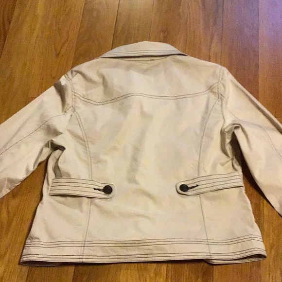 Dress Barn tan jacket, large, great condition - Picture 6 of 11